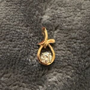 14k solid Gold Pendant with Crystal Accent